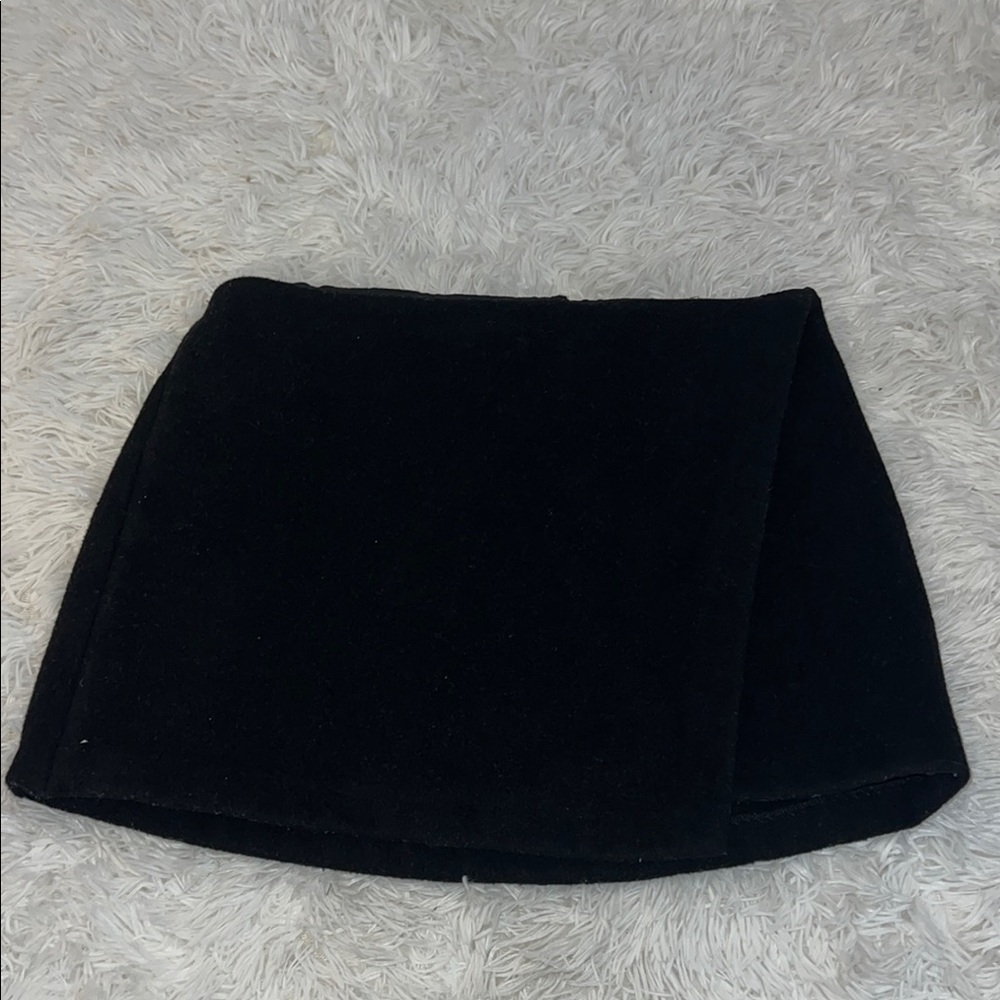Abercrombie Mid Rise Skort